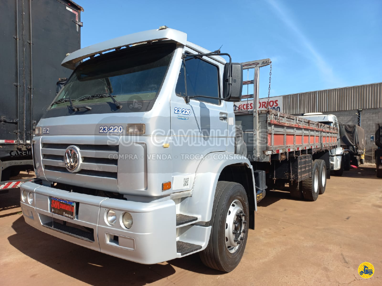 CAMINHAO VOLKSWAGEN VW 23220 Carga Seca Truck 6x2 Sul Caminhões MARINGA PARANÁ PR